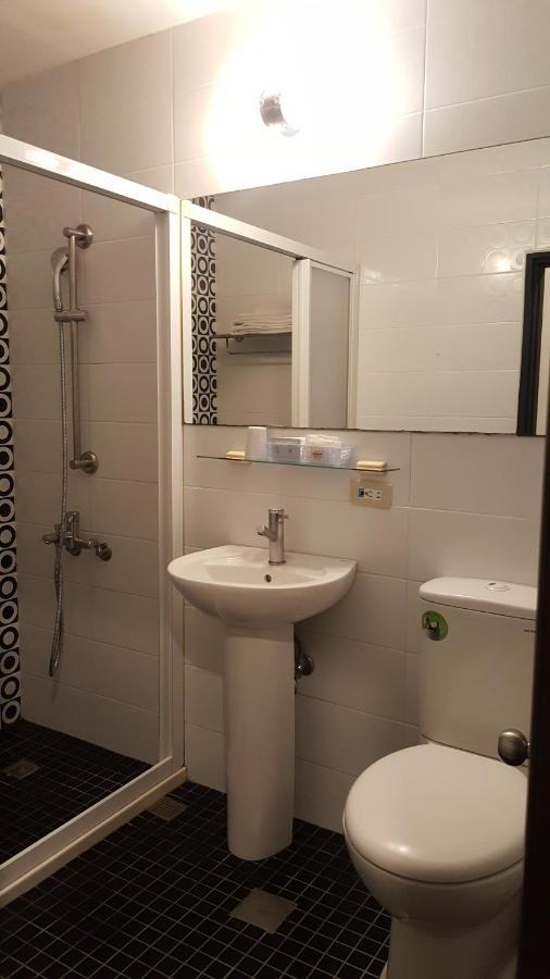 Queens Hotel Tajpej Kültér fotó