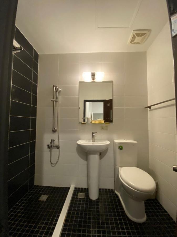 Queens Hotel Tajpej Kültér fotó